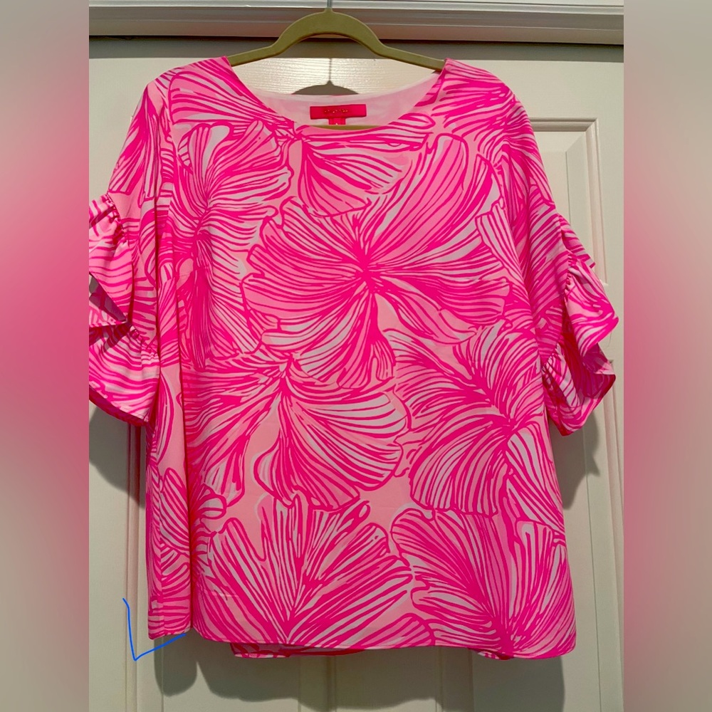Lilly Pulitzer Large top